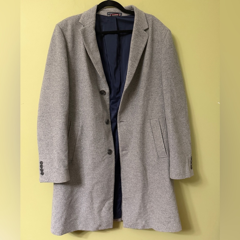 Tommy Hilfiger Wool Poly Blend Gray Pea Coat 42L Lined Pockets shoulder Pads‎